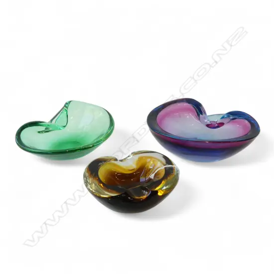3 MURANO BOWLS W.195mm bruise fault to larger
