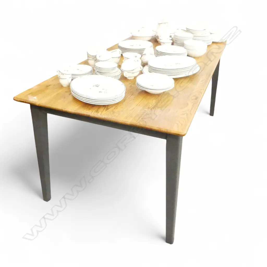 MODERN OAK DINING TABLE 1800x900x770mm Image 1++