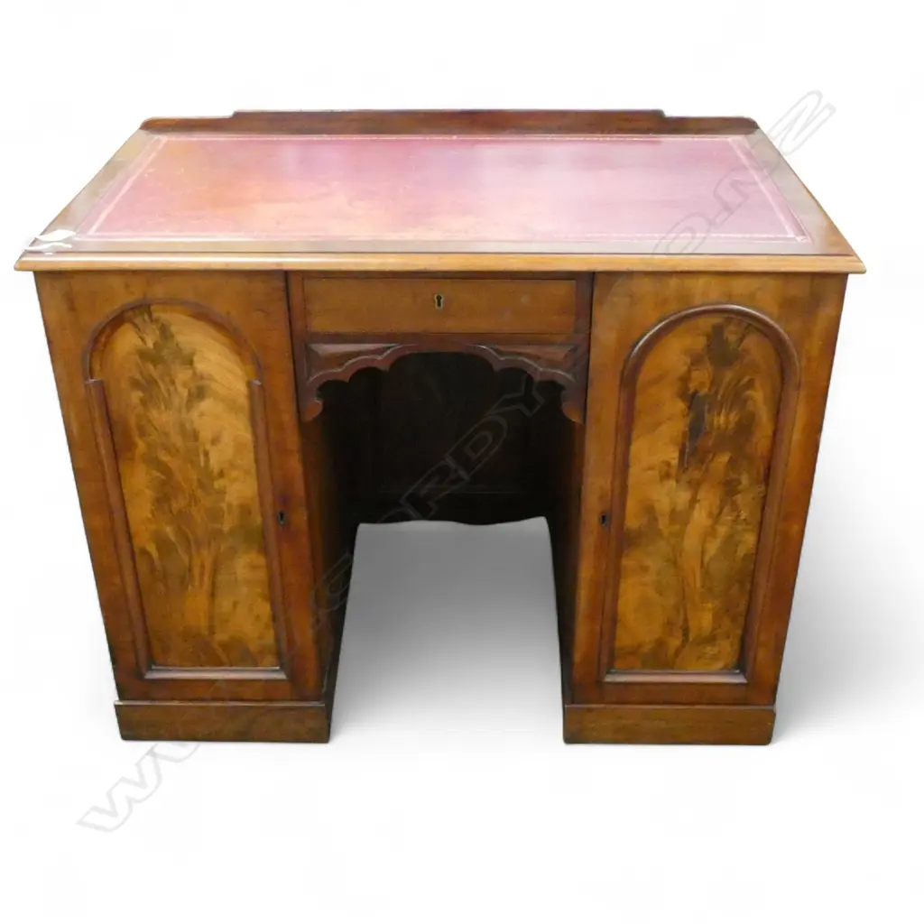 SMALL PROPORTION VICTORIAN MAHOGANY DESK, RED LEATHER TOP 980x535x790mm Image 1++