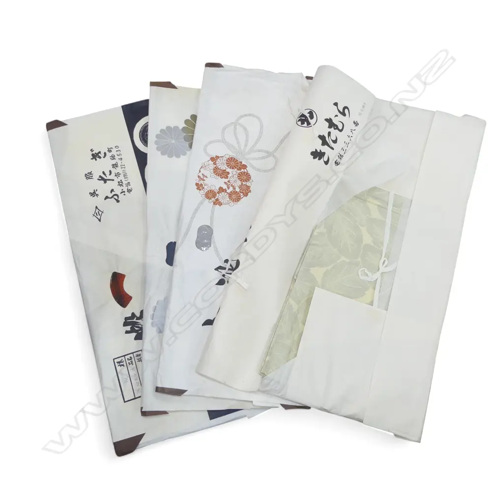 FOUR VINTAGE KIMONO IN ORIGINAL PACKAGING Image 1++