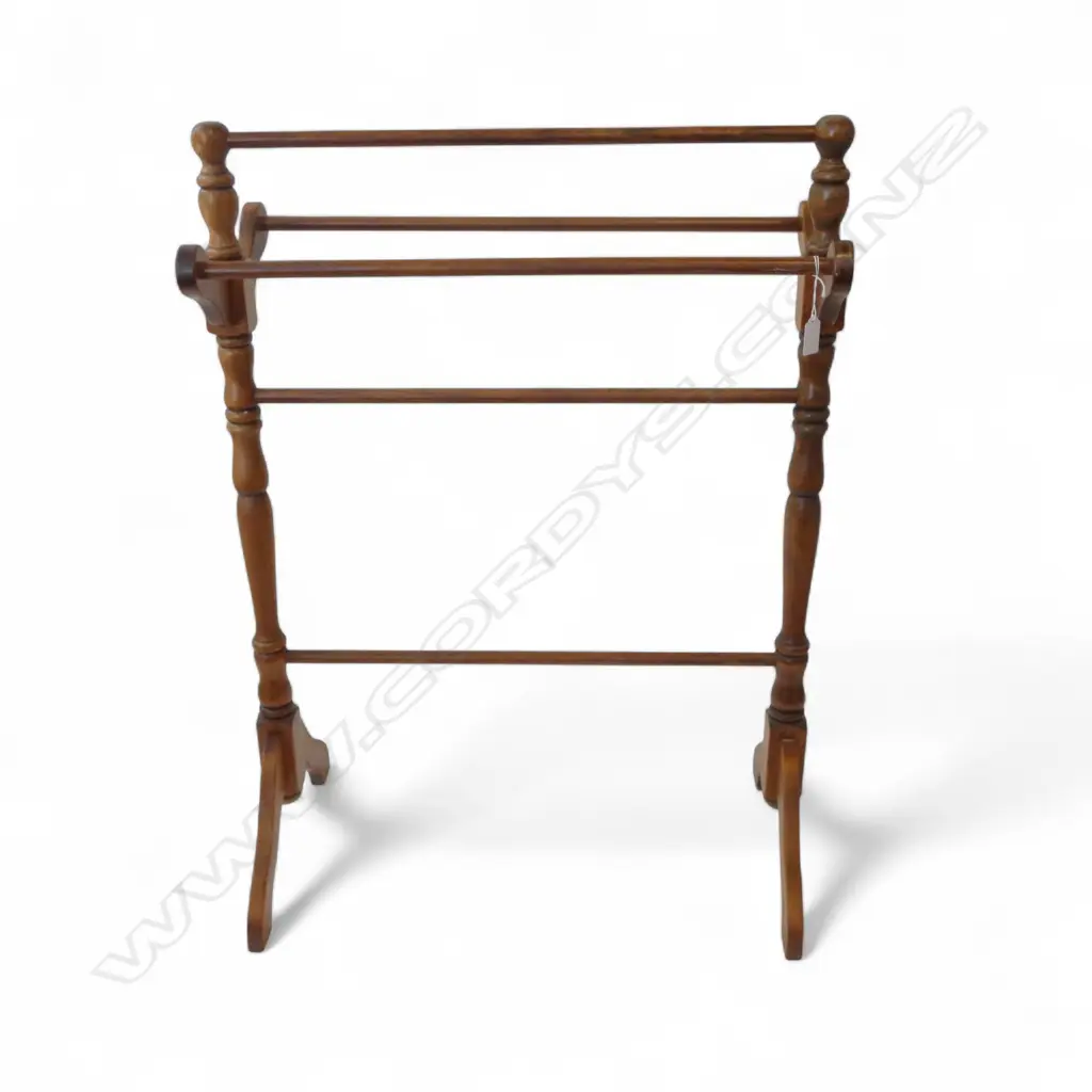  A WOODEN TOWEL RAIL, L.640MM H.870MM  Image 1++