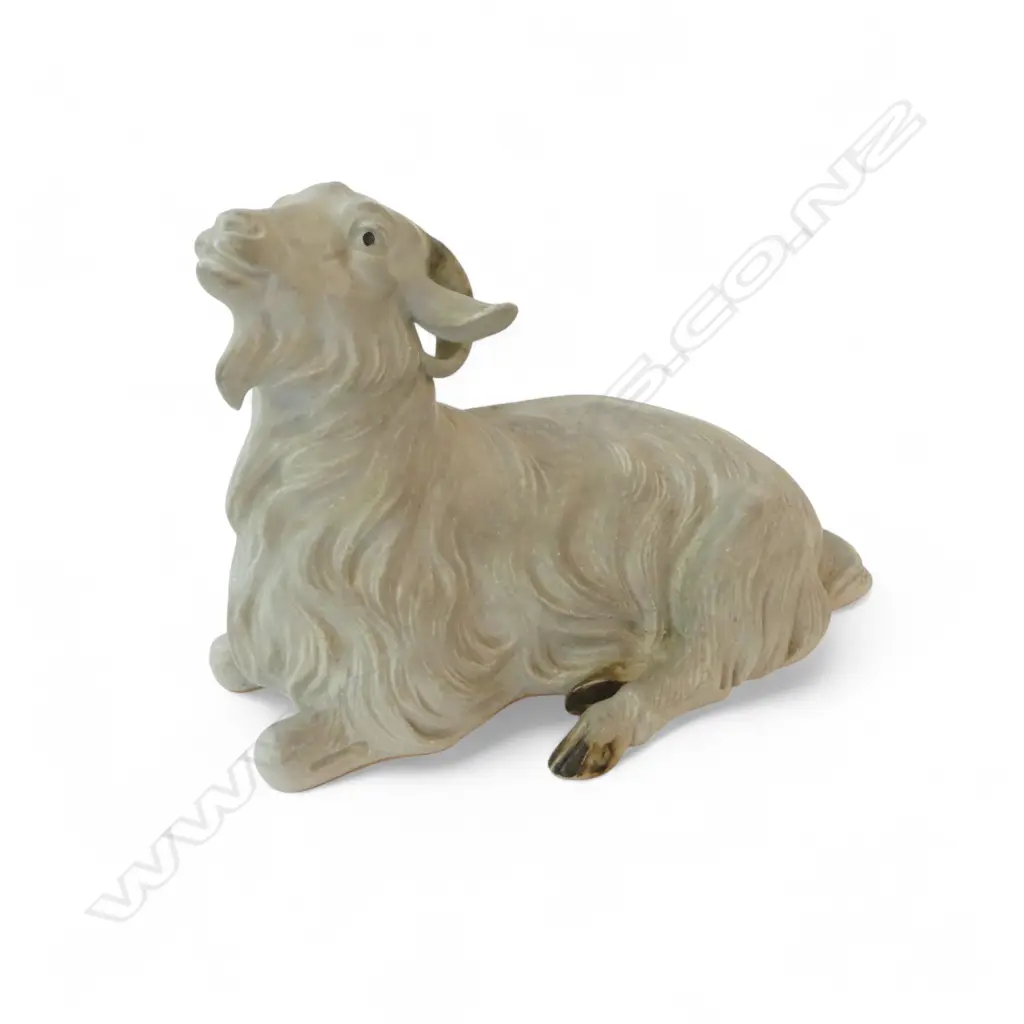 ORIENTAL CERAMIC GOAT w. CELADON GLAZE L.220mm, FOOT REPAIRED + WOODEN BOX Image 1++