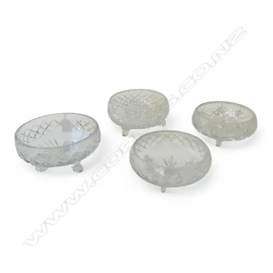 FOUR CUT CRYSTAL TRI-FOOT BOWLS, D.180MM-200MM 