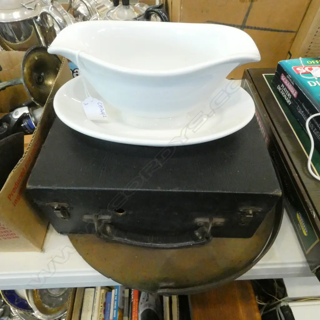 'PIXIE GRIPPA' PORTABLE GRAMOPHONE, GERMAN SAUCEBOAT, CAST IRON COOKING PLATE w. SWING HANDLE 350mm dia Image 1++