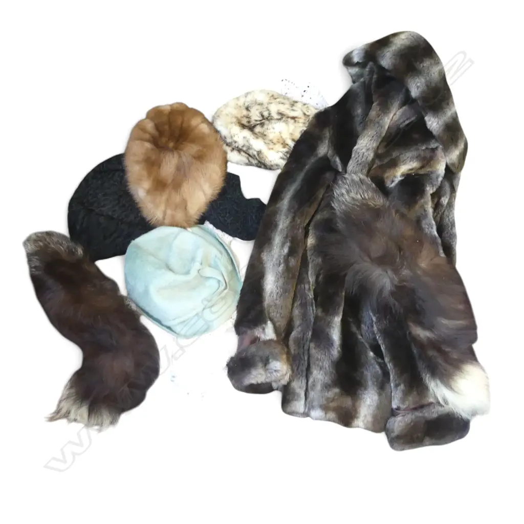5 VINTAGE HATS + 'ALFREDO VERSACE' FAUX FUR JACKET Image 1++
