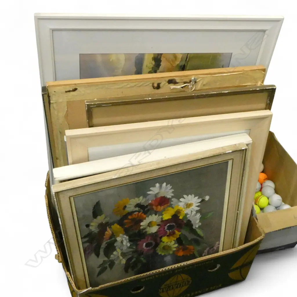 ASST. ARTWORKS INCL. DOROTHY MILNE, STILL LIFE VASE OF FLOWERS, OIL ON BOARD 410x350mm Image 1++