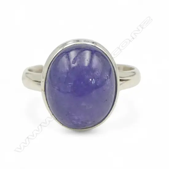 SILVER & TANZANITE CABOCHON RING SIZE R