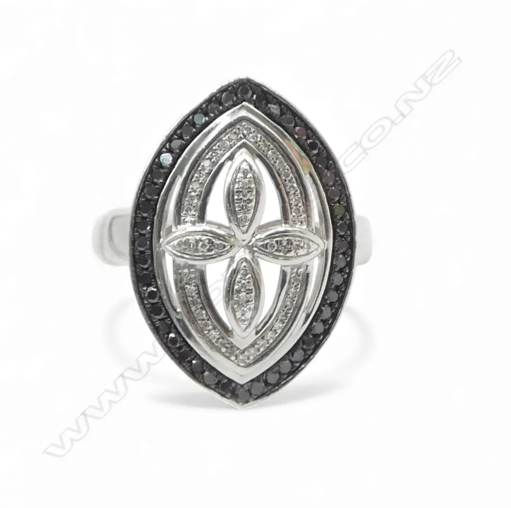 STG SILVER & BLACK & WHITE GEMSTONES ART DECO STYLE RING 5.02gms SIZE M Image 1++
