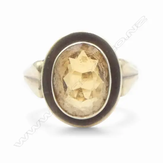 8ct GOLD (333) & CITRINE VINTAGE RING 2.24gms SIZE N1/2