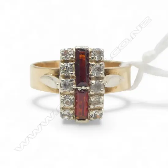 9CT RING, GARNET? & WHITE STONES 3.4gms SIZE P