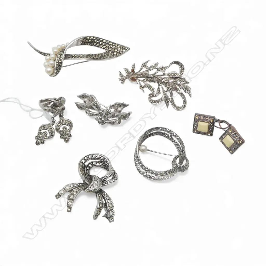 ASST. SILVER MARCASITE & PEARL BROOCHES, EARRINGS Image 1++