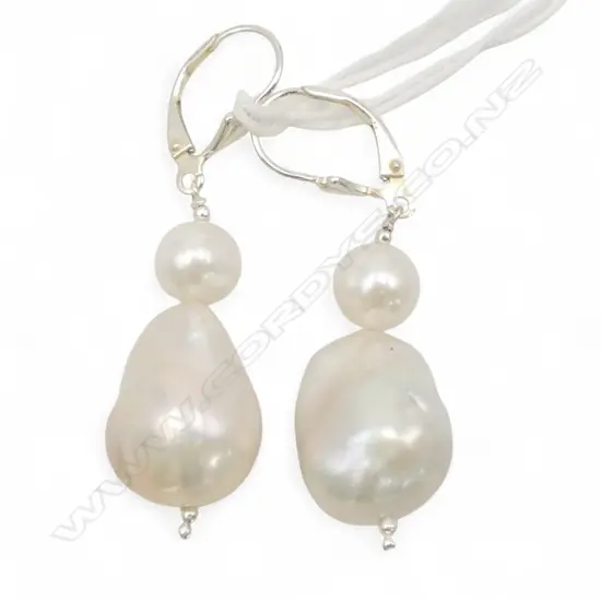 PR SILVER & PEARL EARRINGS