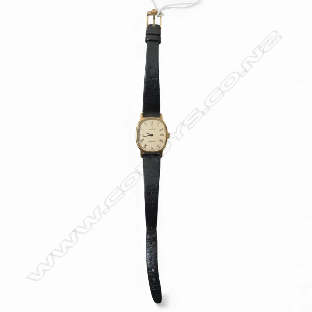 RETRO OMEGA LADIES DRESS WATCH GOLD PLATE GENEVE roman numerals manual wind in going order original strap Image 1++