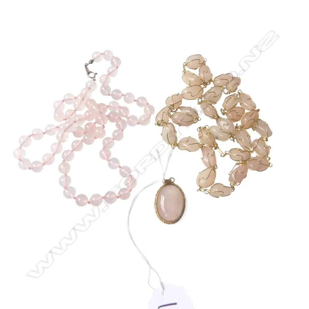 ROSE QUARTZ PENDANT SET IN 9ct GOLD 5.58gms + 2 OTHER QUATZ NECKLACES Image 1++