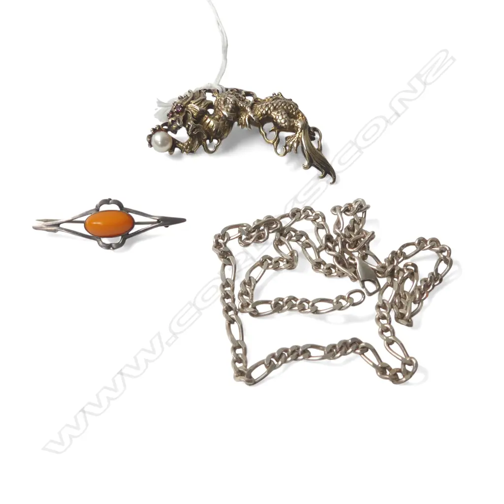 DRAGON CLUTCHING PEARL BROOCH H.60mm, CORAL BAR BROOCH, SILVER CHAIN L.450mm Image 1++