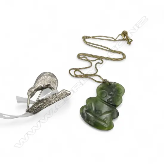 VINTAGE SMALL SILVER ? KIWI BROOCH + SMALL POUNAMU HEI TIKI PENDANT