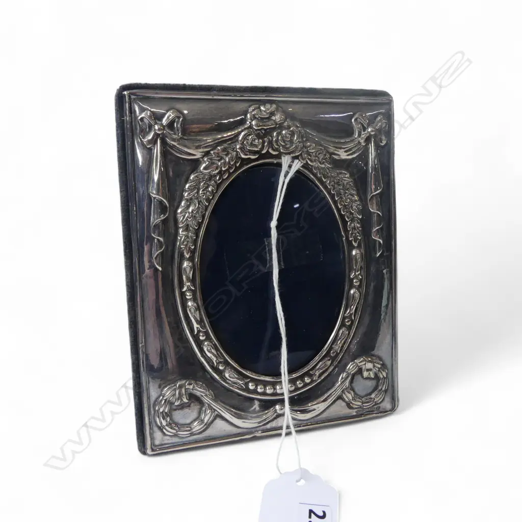STG SILVER PHOTO FRAME, SHEFFIELD 1992 130x105mm Image 1++
