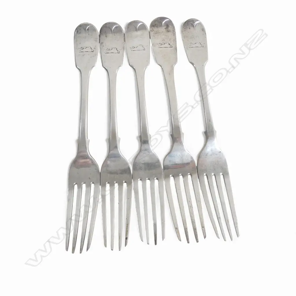 SET 5 WILLIAM IV IRISH SILVER TABLE FORKS fiddle pattern. Dublin 1836. 380gms Image 1++