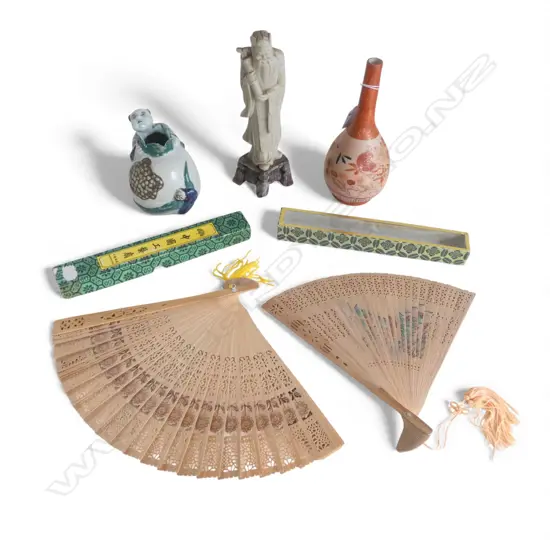 5 PCS ORIENTAL, SML FIGURITIVE VASE, H.100mm, SOAPSTONE CARVING, KUTANI VASE & 2 BOXED FANS