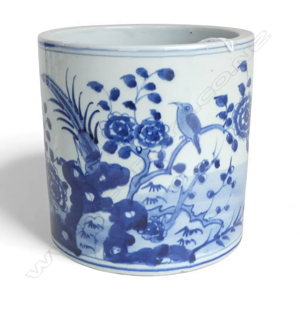 ORIENTAL B/W BRUSH POT H.210mm, 205mm dia Image 1++