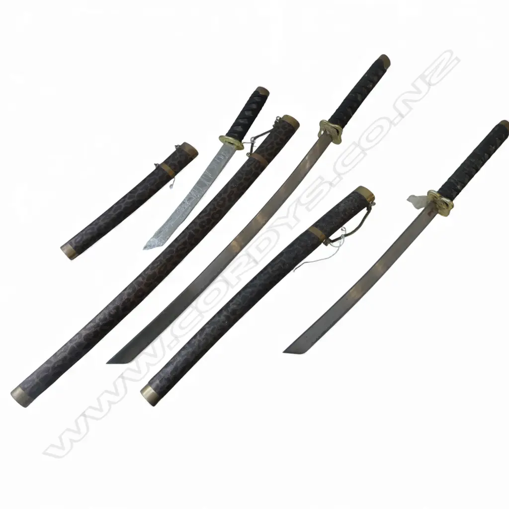 SET OF 3 COSTUME JAPANESE SWORDS L.910mm Image 1++
