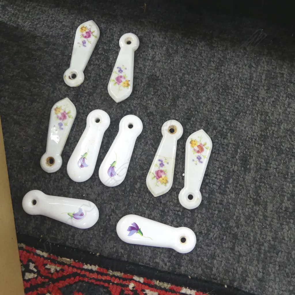 7 NZ MADE CERAMIC DOOR KNOBS + ESCUTCHEON COVERS Image 1++