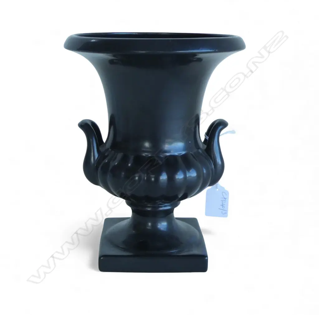 ROYAL NORFOLD BLACK CERAMIC URN H.225mm Image 1++