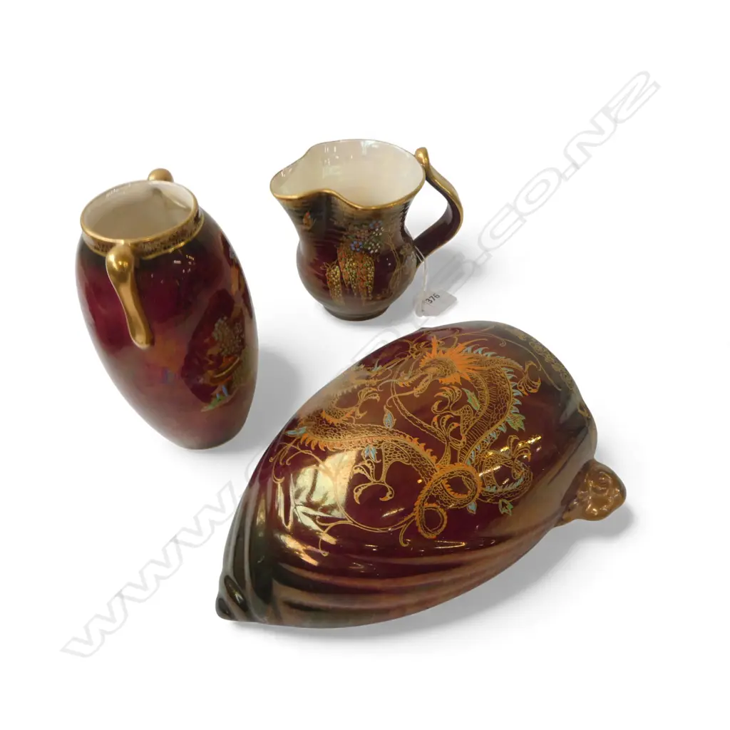 3 PCES CROWN DEVON; VASE, JUG + WALL POCKET H.215mm Image 1++