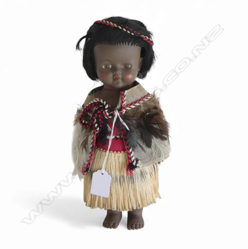 VINTAGE NZ PEDIGREE MAORI DOLL feathers to cape + flax skirt. Labelled. H.265mm Image 1++