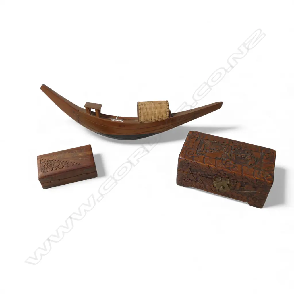 3 ITEMS VINTAGE TEAK BOAT, CHINESE CAMPHOR BOX, WOOD BRASS BOX, L.470MM (BOAT)  Image 1++
