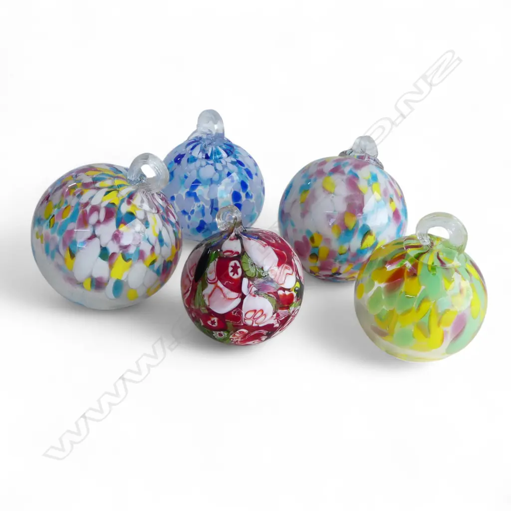 5 ART GLASS BAUBLES 100mm dia Image 1++