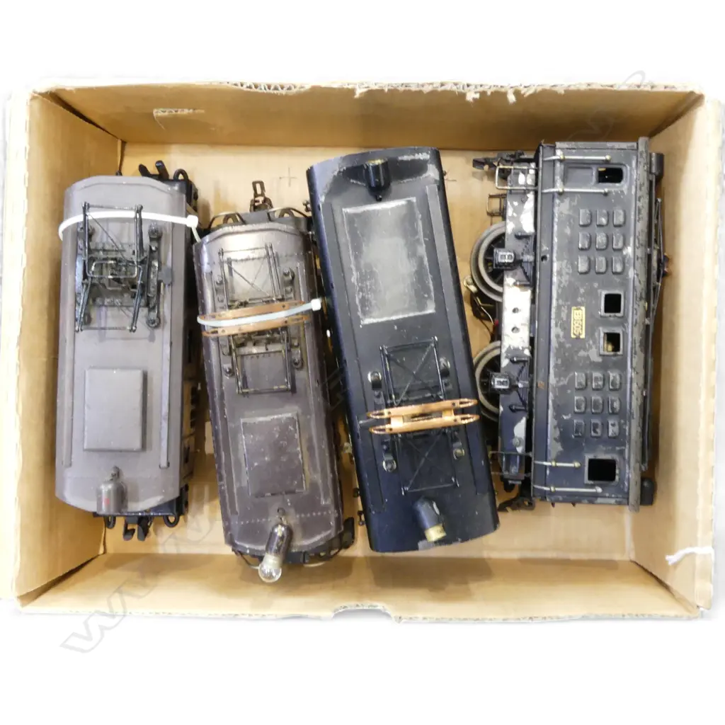 4 SEKI O GAUGE ELECTRIC CARRIAGES Image 1++