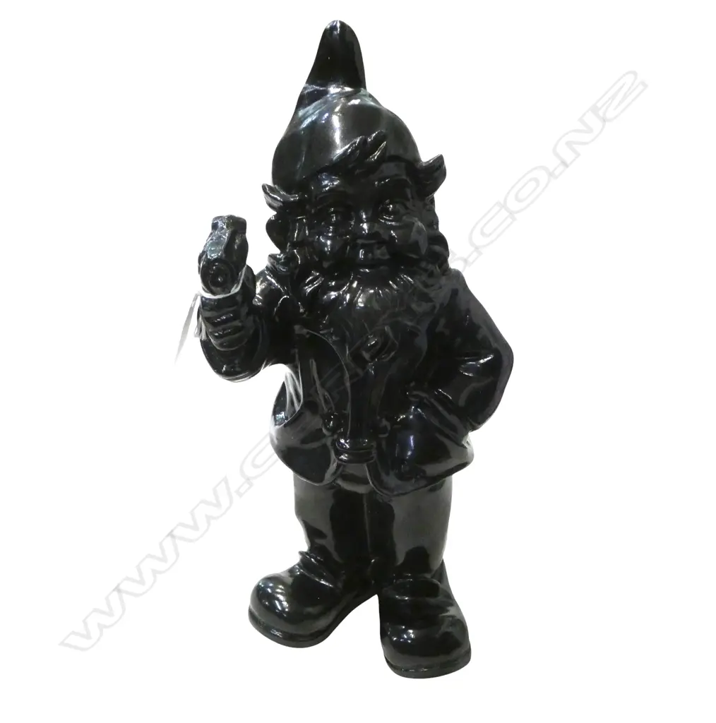 BLACK PLASTIC GNOME w. GUN H.300mm Image 1++