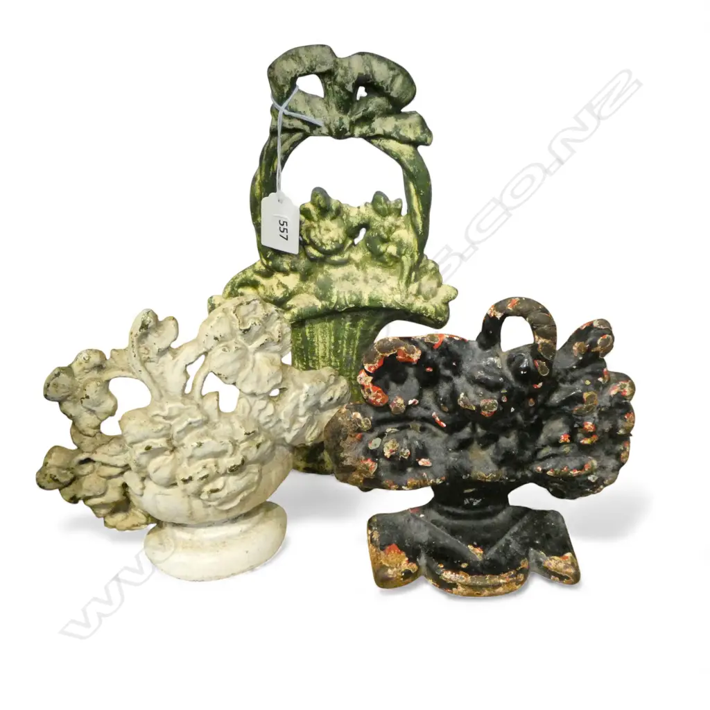 3 ANTIQUE CAST IRON FLOWER BOUQUET DOOR STOPS H.260mm Image 1++