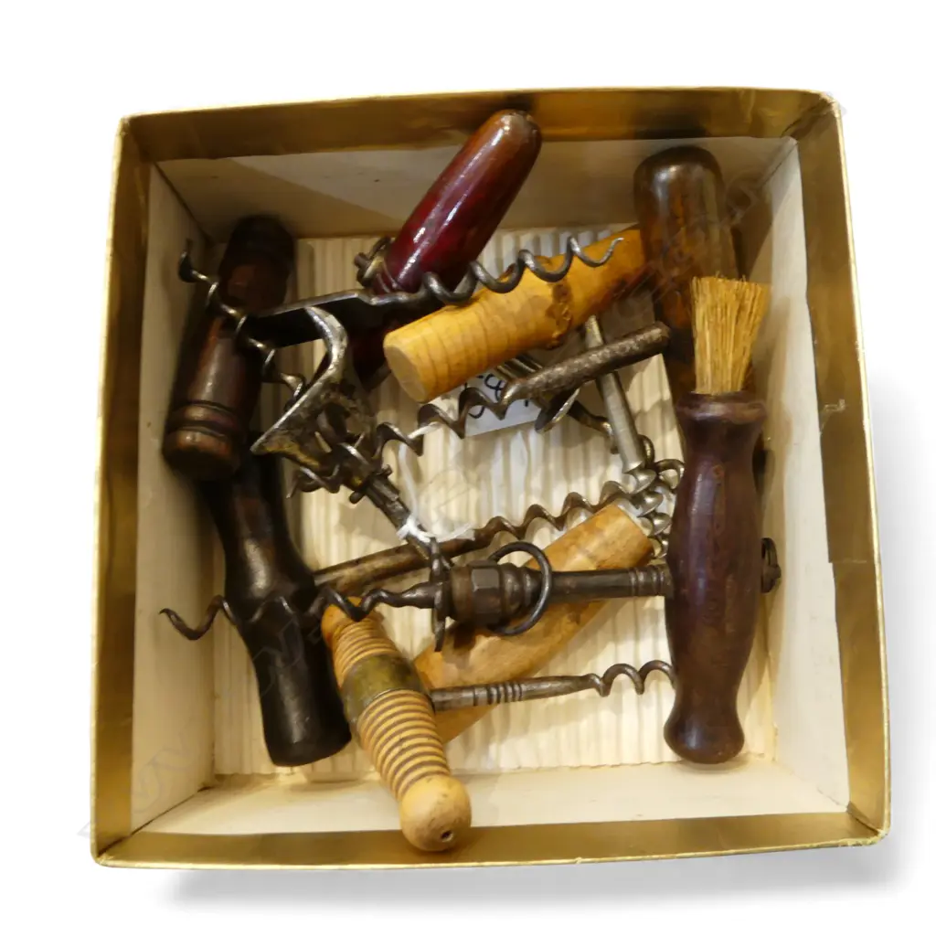 8 VINTAGE CORKSCREWS, WOODEN HANDLES L.155mm Image 1++