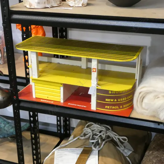 LRG VINTAGE TOY SERVICE STATION, H.220 X 480mm