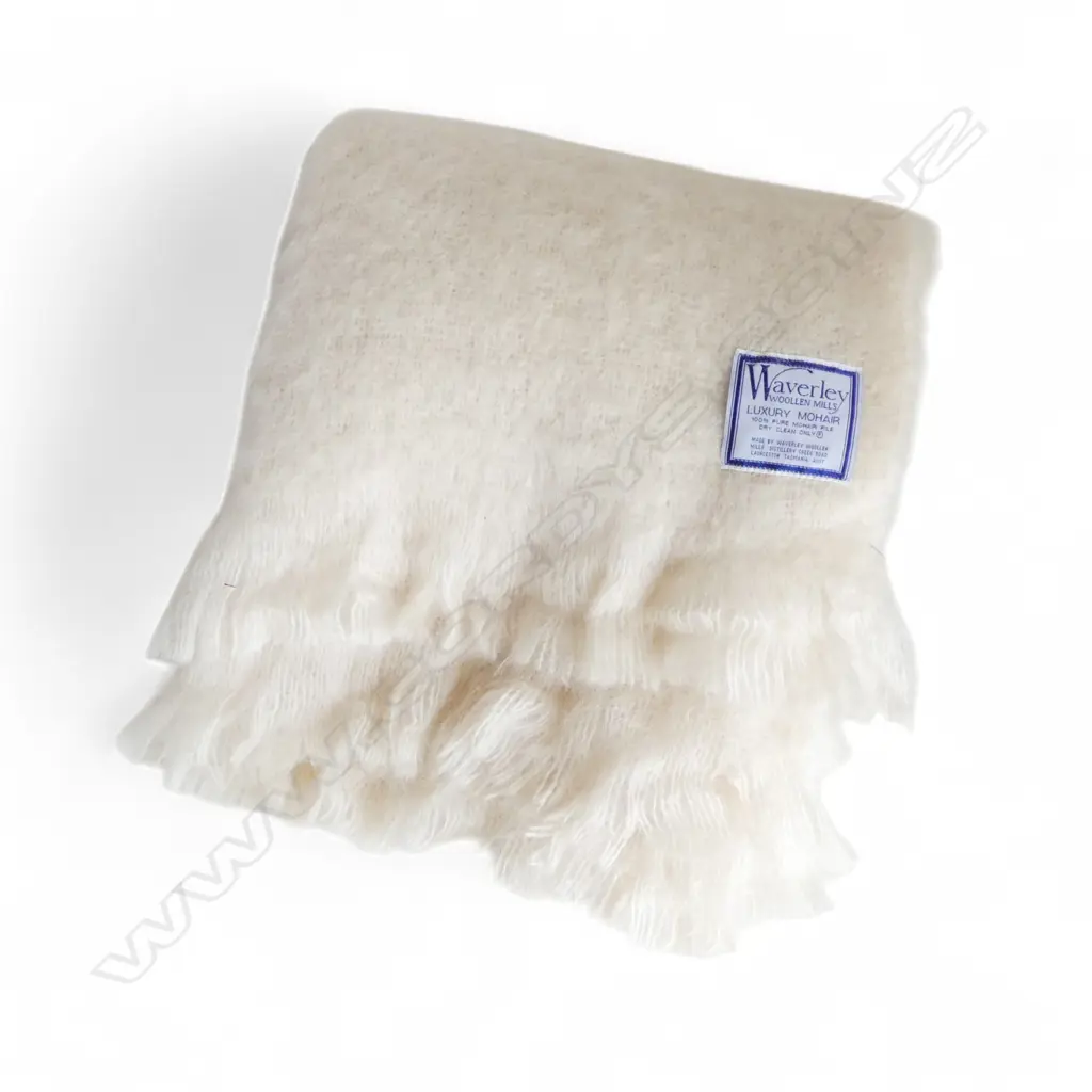 SINGLE WAVERLY WOLLON  LUXURY MOHAIR BLANKET CREAM COLOUR L1170MM Image 1++