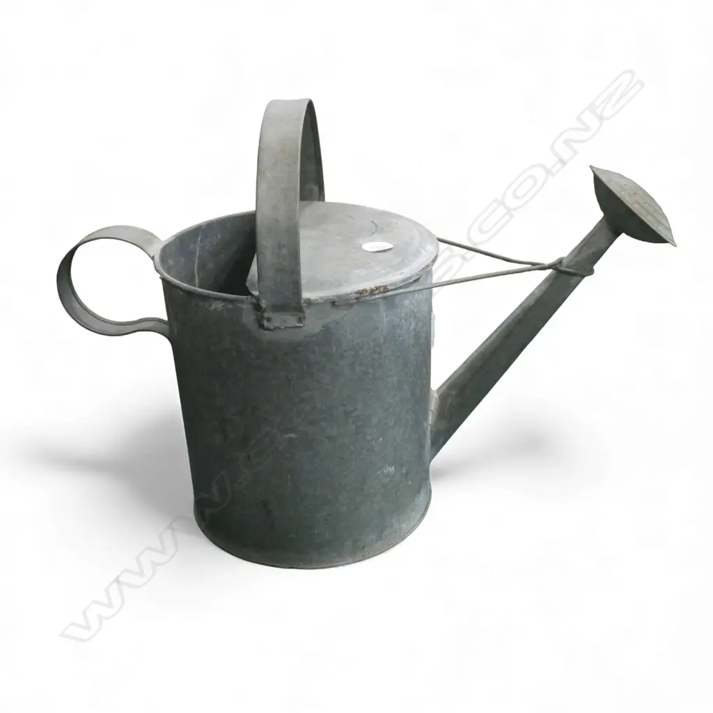 METAL WATERING CAN H.350mm Image 1++