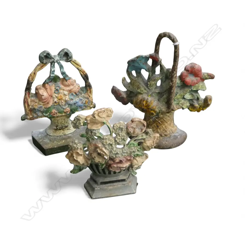 3 ANTIQUE CAST IRON FLOWER BOUQUET DOOR STOPS H.250mm Image 1++