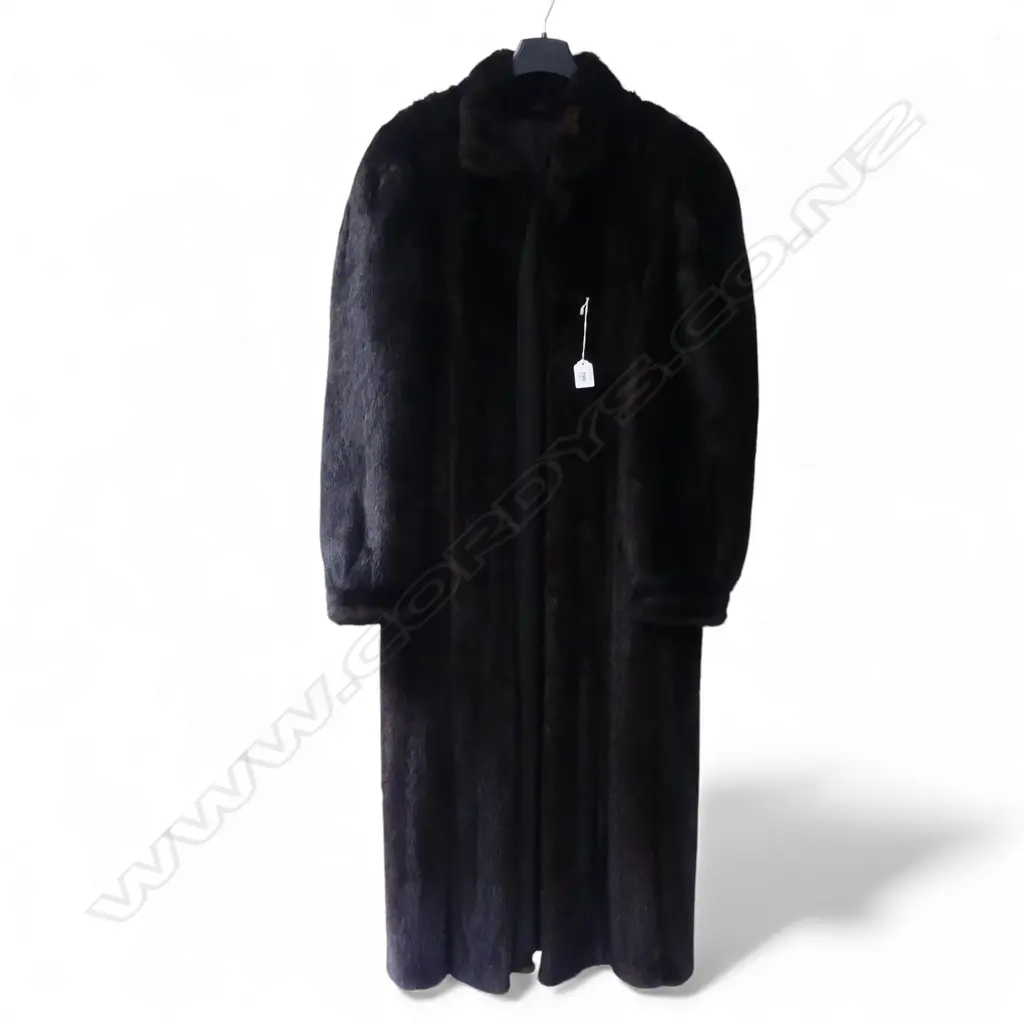 FULL LENGTH MINK COAT  Image 1++