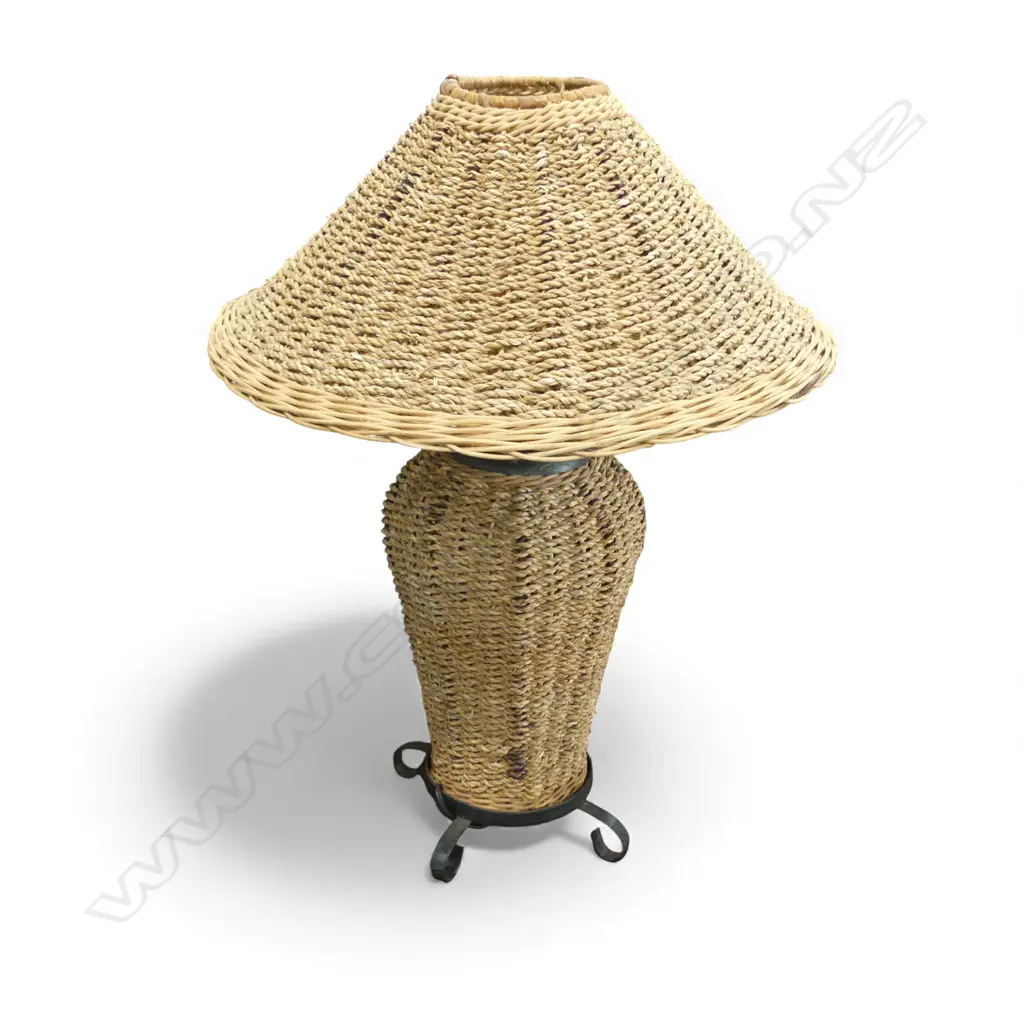 ROPE & RATTAN TABLE LAMP H.670mm Image 1++