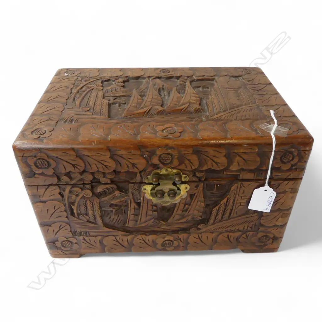 CARVED CAMPHOR WOOD BOX 310x200x180mm Image 1++