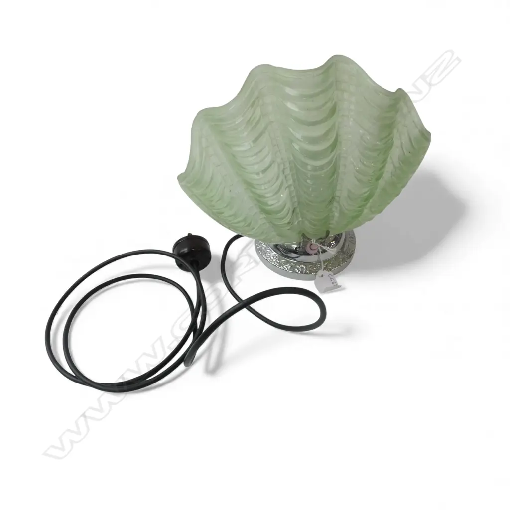 ART DECO GREEN GLASS CLAM SHELL TABLE LAMP H.225mm Image 1++