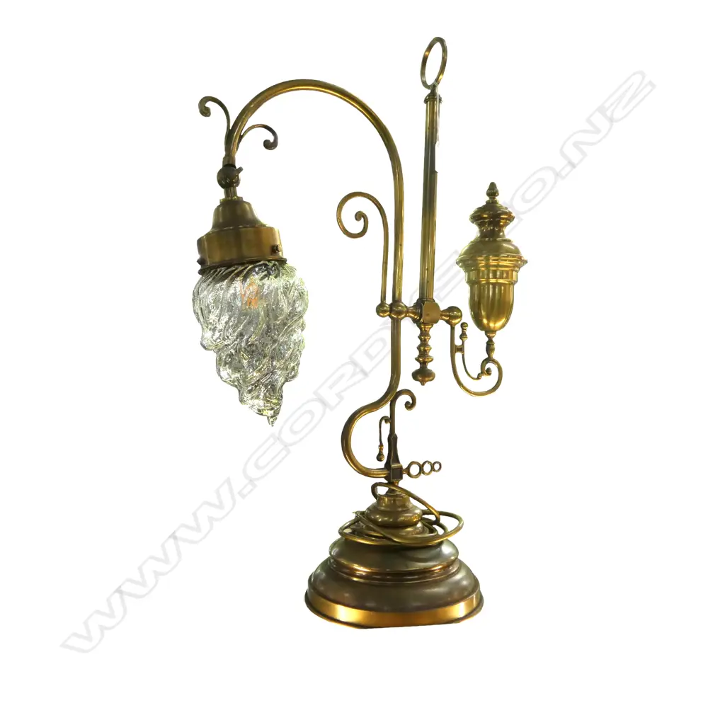 ANTIQUE STYLE TABLE LAMP w. URANIUM GLASS SHADE H.655mm Image 1++