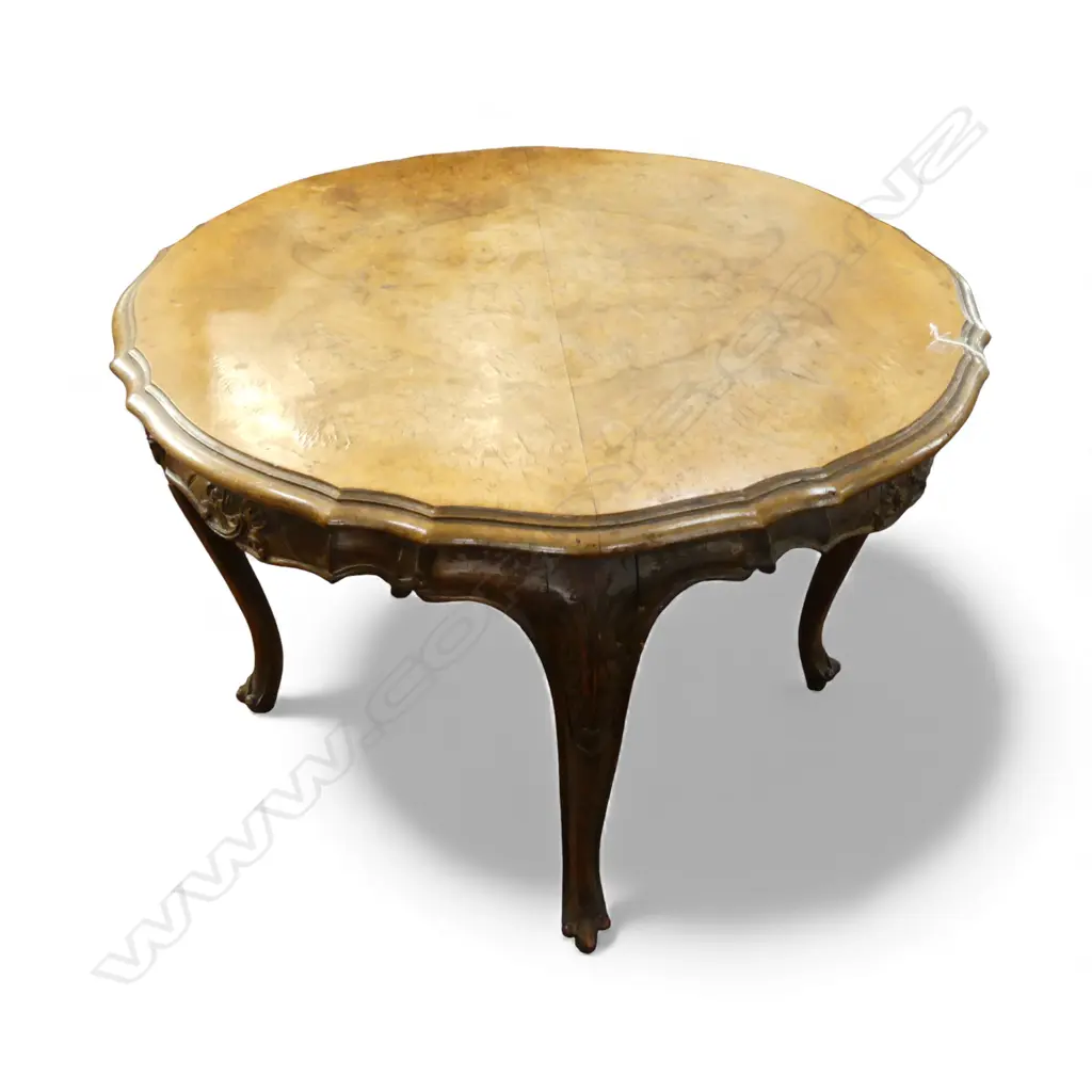 SMALL FRENCH STYLE WALNUT COFFEE TBALE Dia.670mm Image 1++