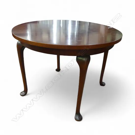 MAHOGANY COFFEE TABLE, 765mm dia