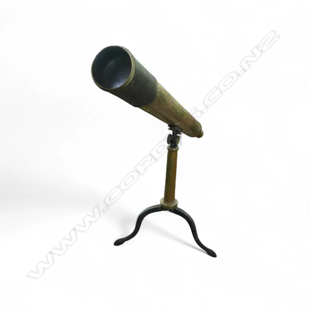 VINTAGE 'W. MACDONNELL & Co SYDNEY' BRASS TELESCOPE ON BRASS & IRON TRIPOD STAND L.1170mm Image 1++