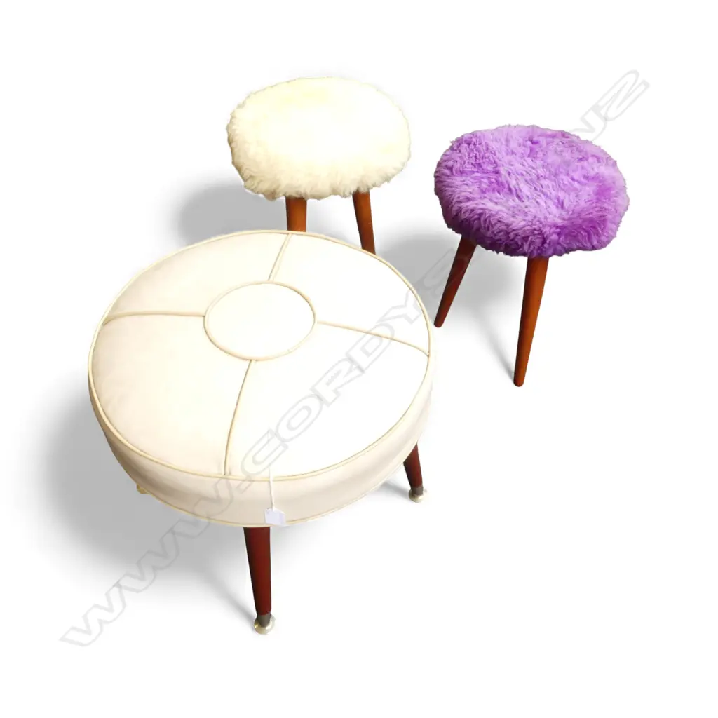 3 RETRO STOOLS; 2 WOOL, 1 VINYL H.415mm Image 1++