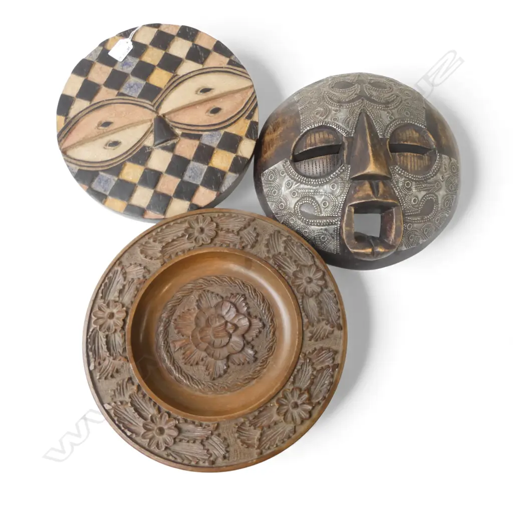 2 DECORATIVE AFRICAN MASKS Dia.300mm + CARVED WOOD BOWL Image 1++