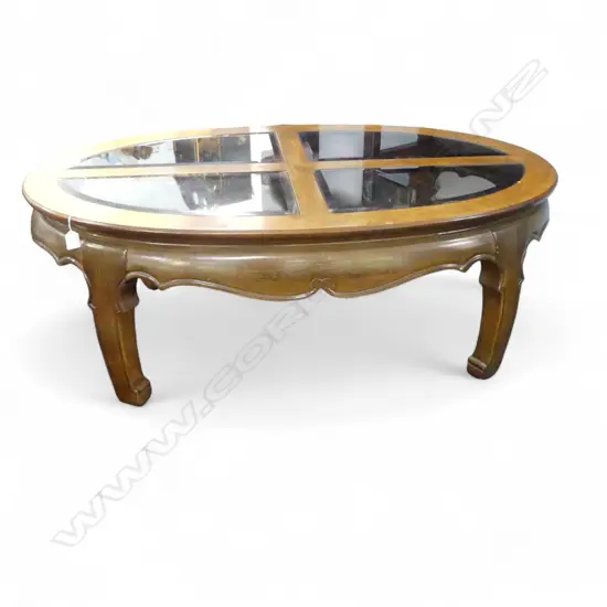 COFFEE TABLE with four glass panels 1210x770x440mm